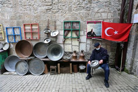  Gheymeh!  Yoğun ve Kremsi Bir Et Güveci İçin Zengin Tarihli Bir Yolculuk