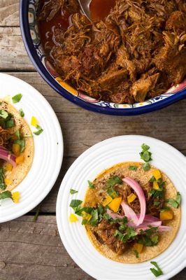  Cochinita Pibil: Bir Yolculuk İçin Ahşap Fırın Kokuları ve Yoğun Baharatlar Birleşimi!