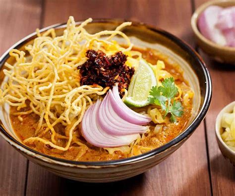  Khao Soi: Bir Tayland Lezzet Yolculuğunda Kremalı ve Baharatlı Bir Buluşma!