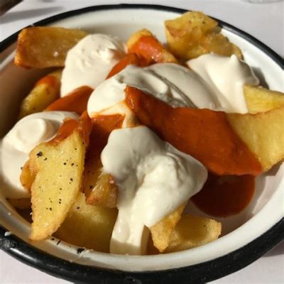  Patatas Bravas:  Bir Lezzet Şöleni ve İspanyol Geleneklerinin Birleşimi!