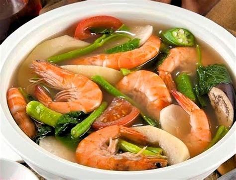  Sinigang na Hipon: Tart and Tangy Broth Meets Sweet Seafood Delights!